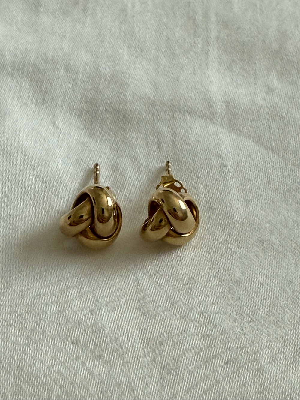 14K Gold Knot Stud Earrings
